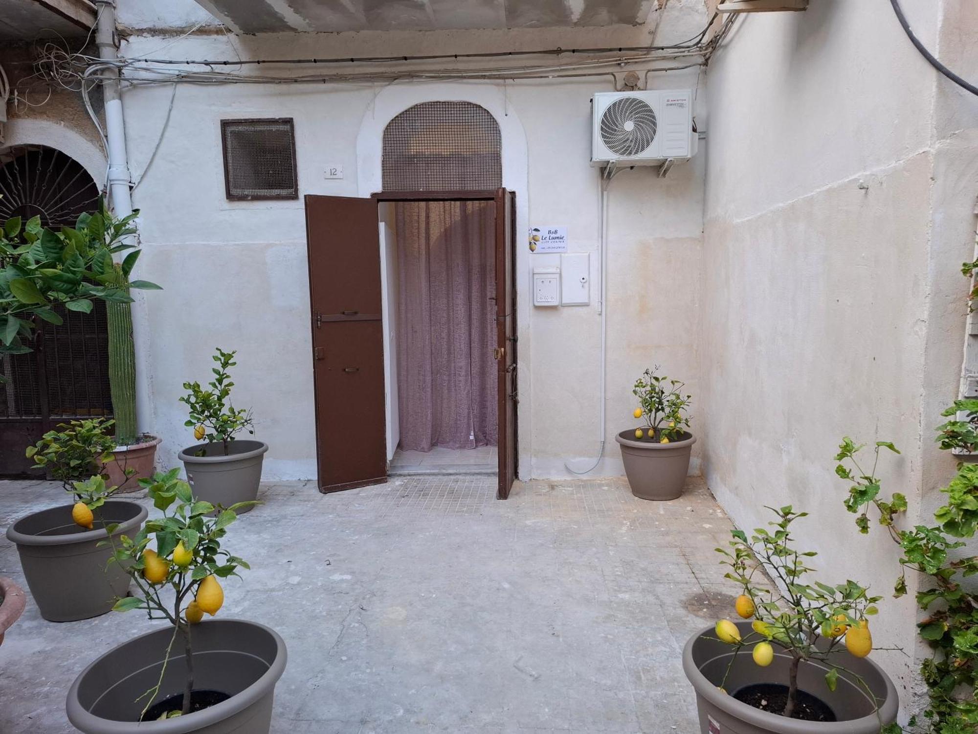 B&B Le Lumie "Il Cortiletto Del Centro" Agrigento Exterior foto